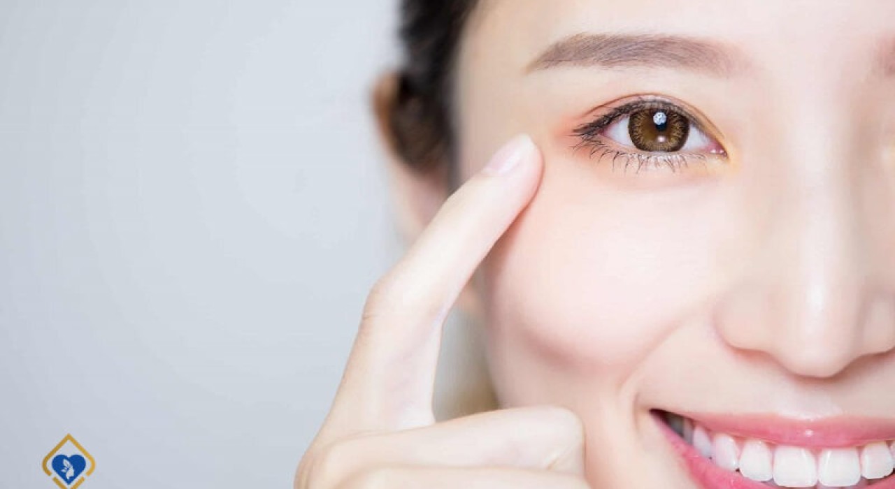 Cắt mí mắt 1 bên có được không? nguyên nhân chính gây nên