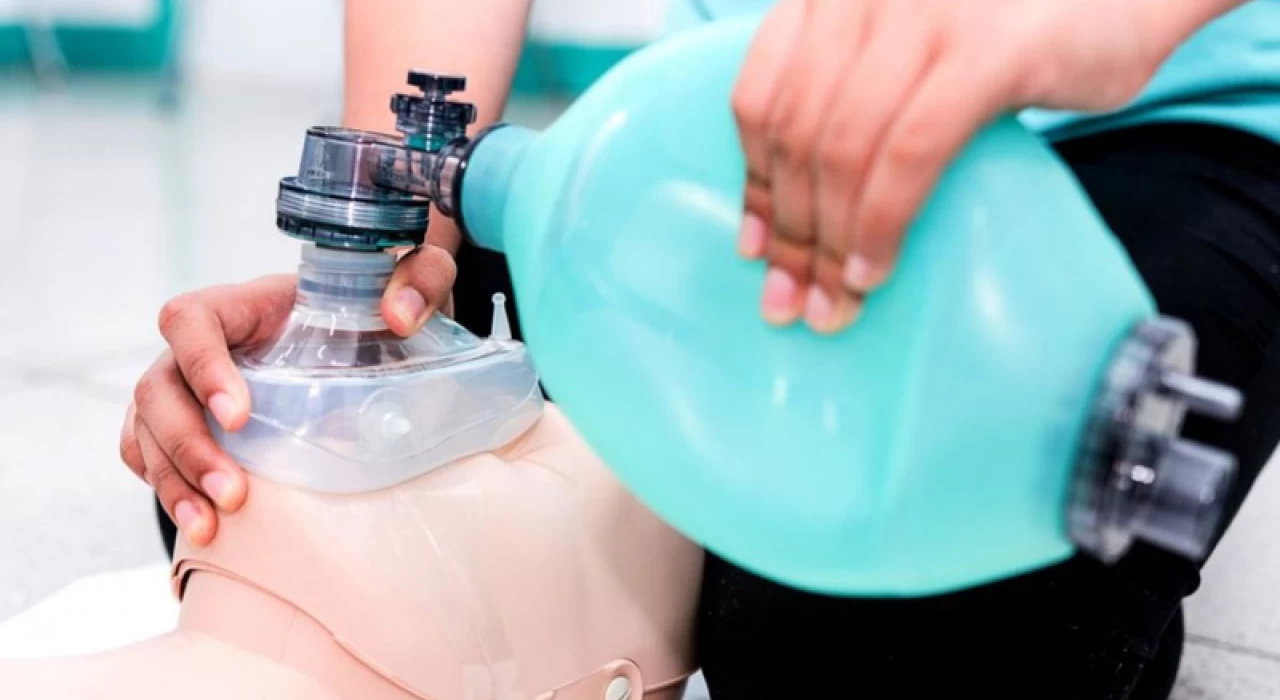 QUY TRÌNH BÓP BÓNG AMBU QUA MẶT NẠ