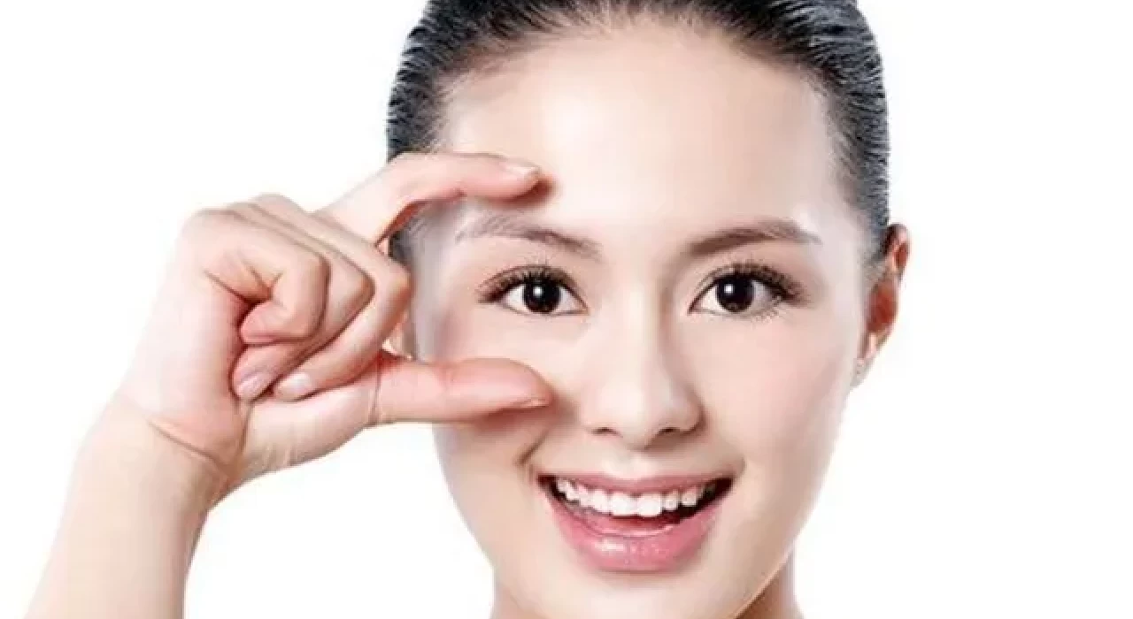 PHẪU THUẬT CÁC BIẾN CHỨNG SAU MỔ THẨM MỸ VÙNG MẮT