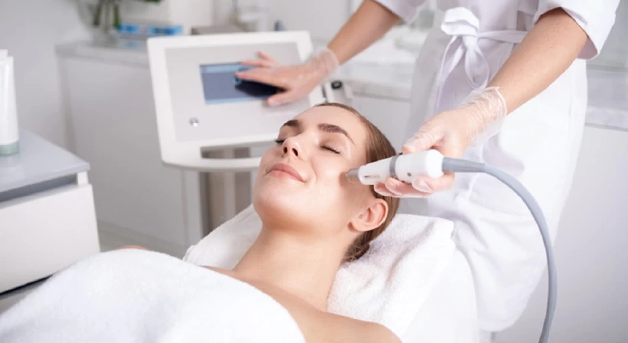 LASER ĐIỀU TRỊ NÁM DA